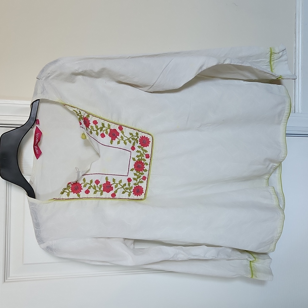 Boho style off white loose fitting shirt size xl
